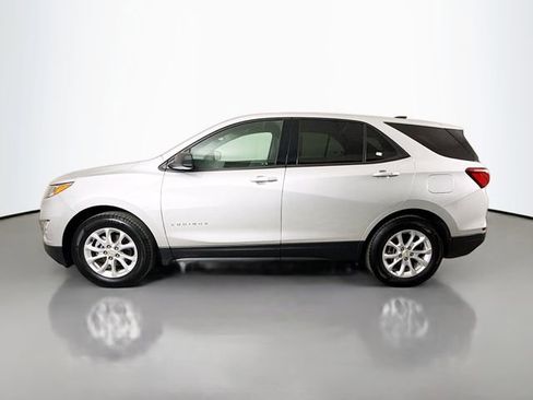 Used 2019 Chevrolet Equinox LS w/ LS Convenience Package image 4