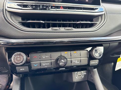 New 2026 Jeep Compass Latitude image 23