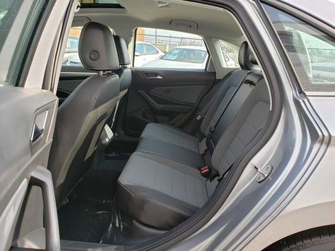 New 2026 Volkswagen Jetta SE image 8