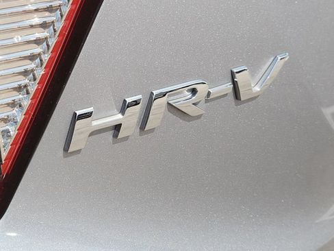 Used 2020 Honda HR-V LX image 13