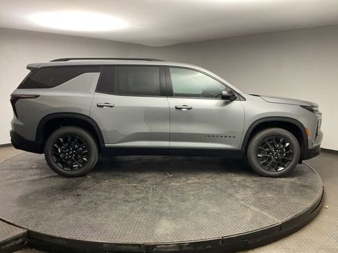 New 2026 Chevrolet Traverse LT w/ Midnight/Sport Edition AWD/4WD image 8