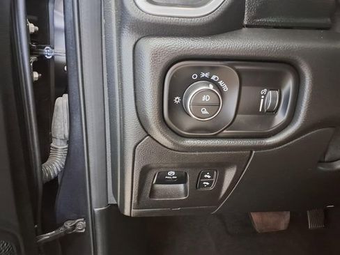 Used 2021 RAM 1500 Big Horn AWD/4WD image 17