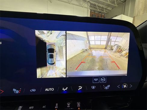 Certified 2025 Chevrolet Blazer EV LT w/ Super Cruise Package image 17