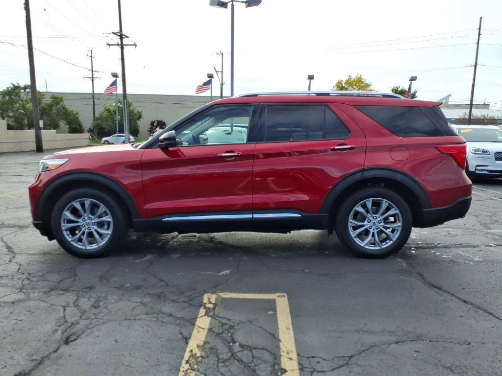 Used 2023 Ford Explorer Limited w/ Equipment Group 301A AWD/4WD image 4