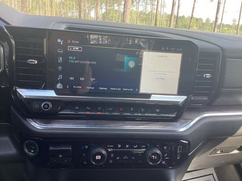 Used 2023 Chevrolet Silverado 1500 LTZ image 22