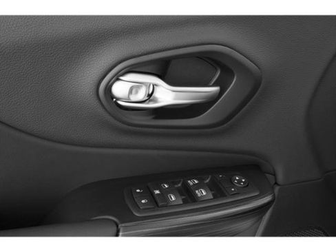 Used 2015 Jeep Cherokee Limited w/ Luxury Group FWD image 23