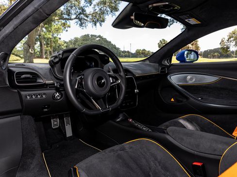 Used 2023 McLaren Artura PERFORMANCE image 54