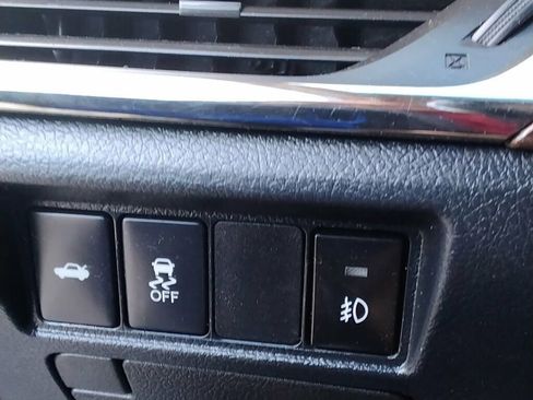 Used 2015 Toyota Avalon XLE image 22