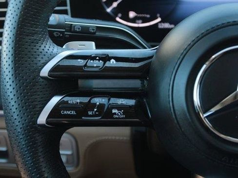 Used 2024 Mercedes-Benz GLS 580 4MATIC image 15