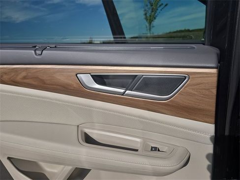 New 2026 Volkswagen Atlas SE image 15