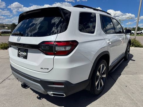 Used 2023 Honda Pilot Elite image 8