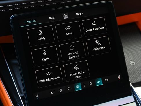 Used 2026 Cadillac Escalade ESV Platinum Sport w/ LPO, ONYX Package AWD/4WD image 23