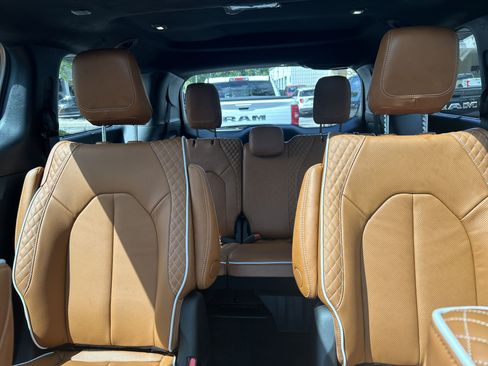 New 2026 Chrysler Pacifica Pinnacle image 20