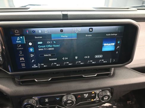 Used 2025 Jeep Wrangler Sport image 21