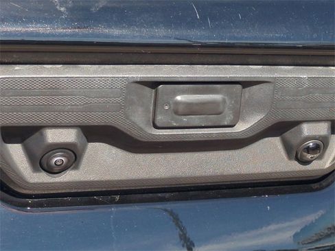 Certified 2025 Chevrolet Silverado 2500 Custom w/ Custom Value Package image 15