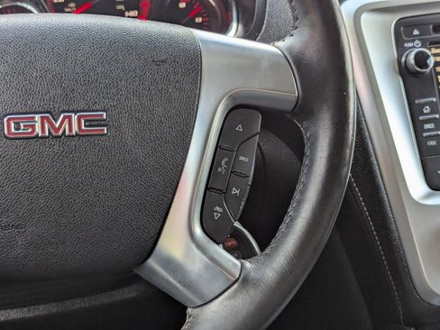Used 2016 GMC Acadia SLE FWD image 19