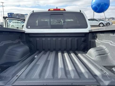 Used 2025 Nissan Frontier S w/ S Utility Package image 11