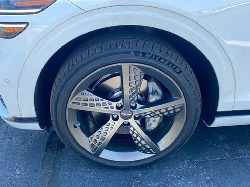 Used 2024 Genesis GV70 2.5T w/ Sport Prestige Package AWD/4WD image 19
