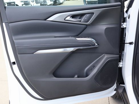 New 2026 Chevrolet Traverse LT w/ Driver Confidence Package image 13