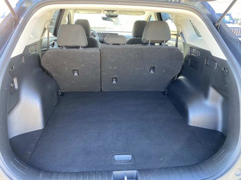 Used 2024 Kia Sportage LX image 5