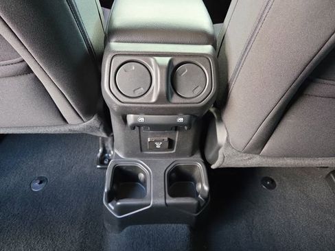 Used 2023 Jeep Wrangler Unlimited Rubicon image 10