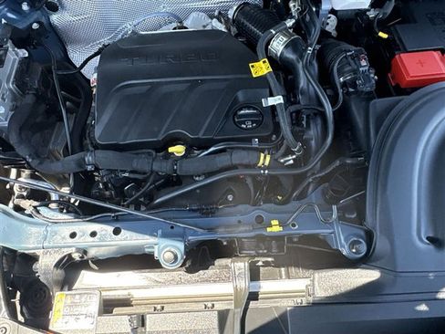 Certified 2024 Buick Encore GX Preferred w/ Comfort Package FWD image 28