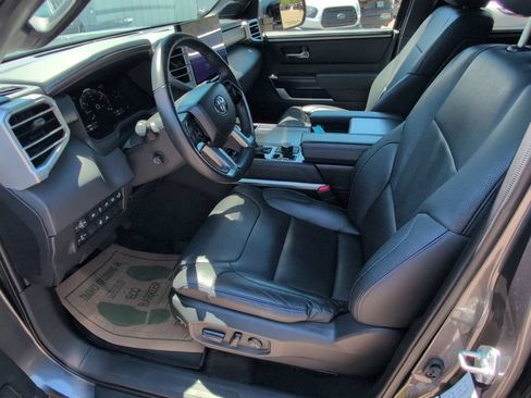 Used 2024 Toyota Tundra Platinum AWD/4WD image 15