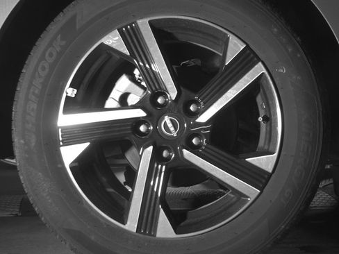 Used 2025 Nissan Sentra SV FWD image 30