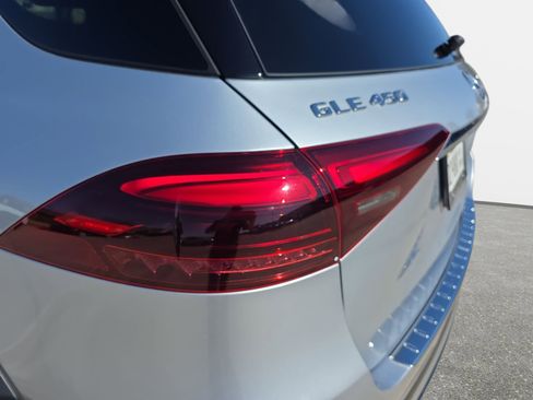 Certified 2024 Mercedes-Benz GLE 450 4MATIC image 33