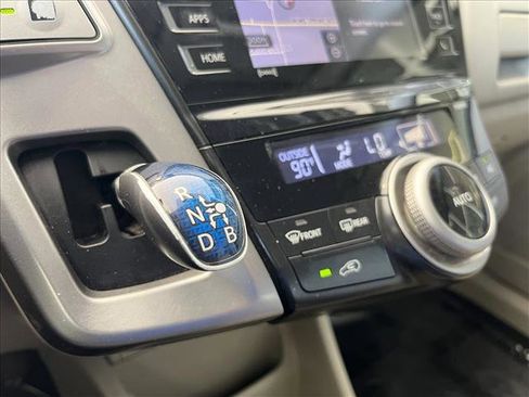 Used 2017 Toyota Prius V Four w/ Carpet Mat Package image 15