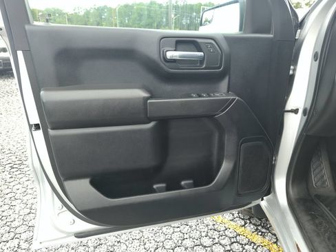 Used 2021 Chevrolet Silverado 1500 Custom Trail Boss w/ LPO, Dark Essentials Package AWD/4WD image 17