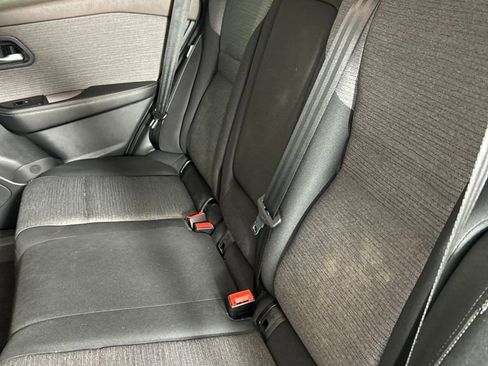 Used 2023 Nissan Rogue SV image 25