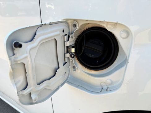 Used 2015 Nissan NV 2500 SV w/ Side & Curtain Airbag Package image 29