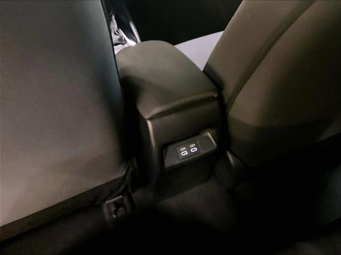 Used 2023 Toyota Corolla LE image 27