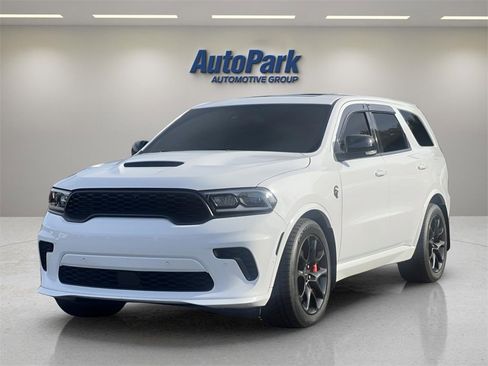 Used 2021 Dodge Durango SRT Hellcat w/ Technology Group image 3