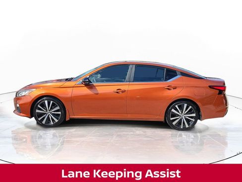 Used 2020 Nissan Altima 2.5 SR w/ Premium Package FWD image 5