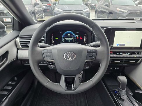 Certified 2025 Toyota Camry SE image 21