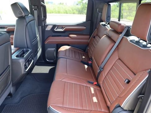 Used 2026 GMC Sierra 1500 Denali Ultimate AWD/4WD image 13