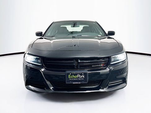 Used 2023 Dodge Charger SXT image 2