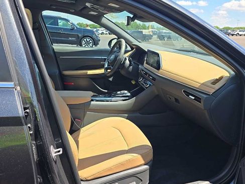 Used 2023 Hyundai Sonata Limited FWD image 9