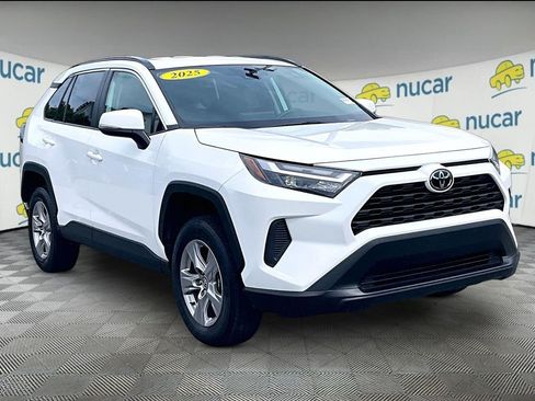 Used 2025 Toyota RAV4 XLE AWD/4WD image 1