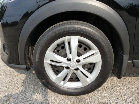 Used 2024 Nissan Kicks S FWD image 13