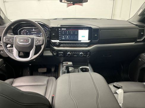 Certified 2025 GMC Sierra 1500 Elevation w/ Elevation Premium Package AWD/4WD image 4