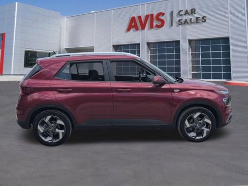 Used 2025 Hyundai Venue SEL FWD image 5