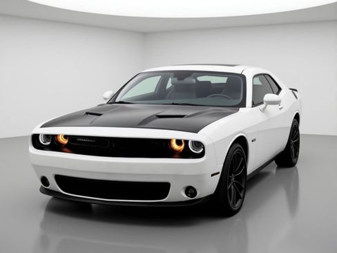 Used 2016 Dodge Challenger R/T Plus image 6