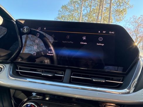 Used 2025 Chevrolet Trax LT w/ Driver Confidence Package image 30