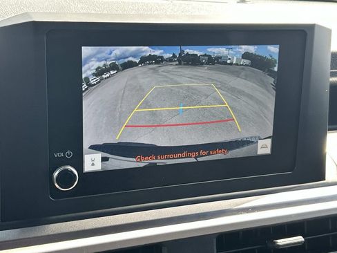 Used 2025 Toyota 4Runner SR5 AWD/4WD image 30