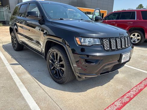 Used 2022 Jeep Grand Cherokee Laredo X RWD image 22