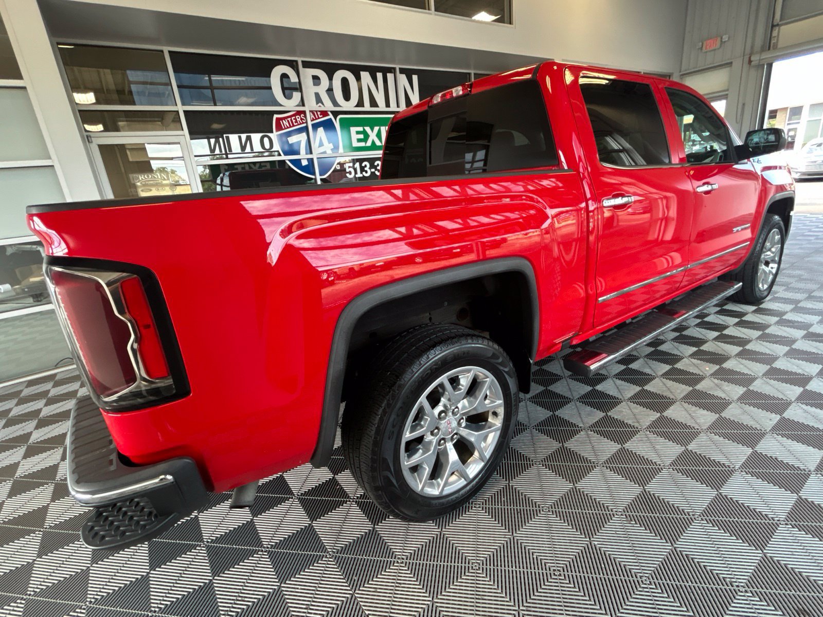 Used 2017 GMC Sierra 1500 SLT w/ SLT Premium Package AWD/4WD image 7