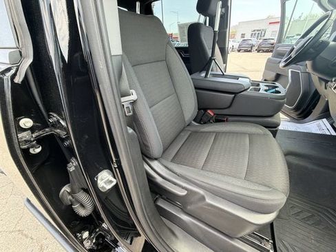 Used 2024 Chevrolet Silverado 2500 LT AWD/4WD image 31